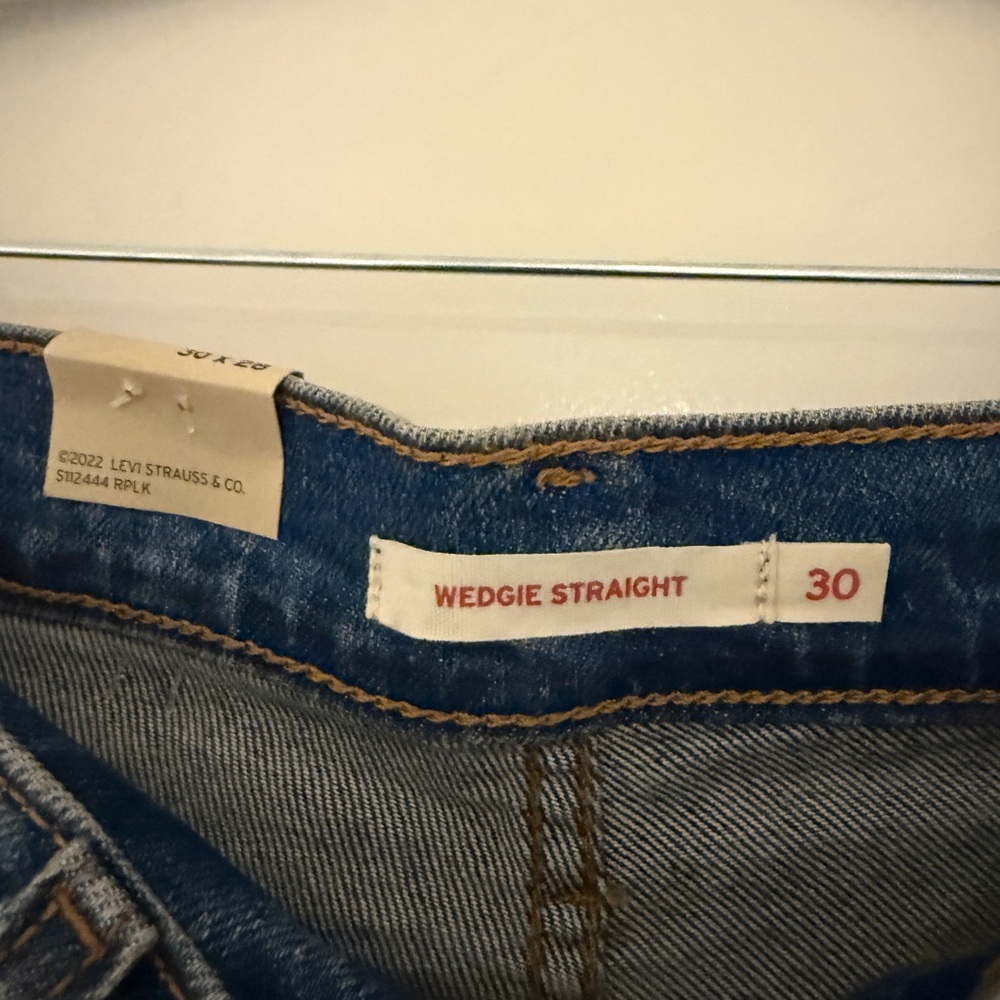NWT Levi's Women's Blue Jeans Wedgie Straight 30 X 28 - Picture 4 of 6